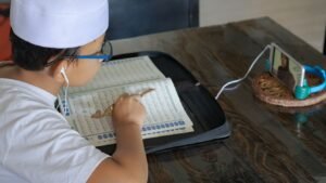 Online Quran Learning with Female Tutor - A Complete Guide for Students & Parents
